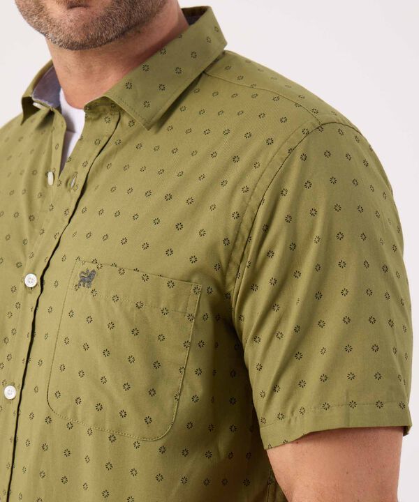 Camisa Estampada Cuello Clasico  image number null